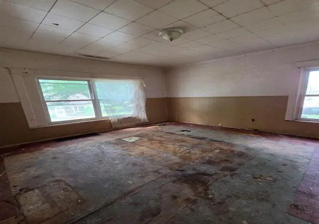 Photo 3 of Single family home for sale at 103 Moreland St, Aliquippa, PA 15001 | MLS# 1773271 | Listing updated on 2026-09-07