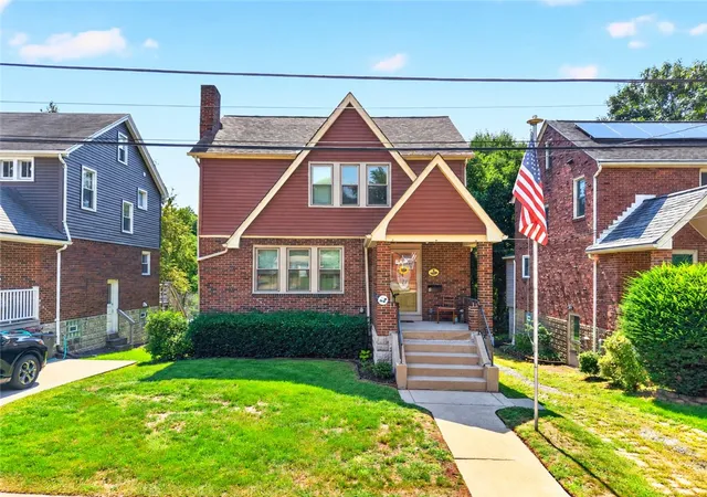 Single family home for sale at 9 Dakota St, Crafton, PA 15205 | MLS# 1773134