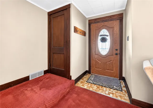 Photo 2 of Single family home for sale at 9 Dakota St, Crafton, PA 15205 | MLS# 1773134 | Listing updated on 2026-09-06