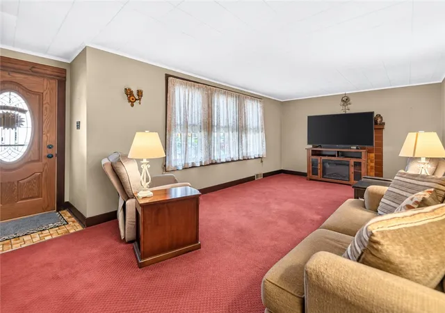 Photo 3 of Single family home for sale at 9 Dakota St, Crafton, PA 15205 | MLS# 1773134 | Listing updated on 2026-09-23