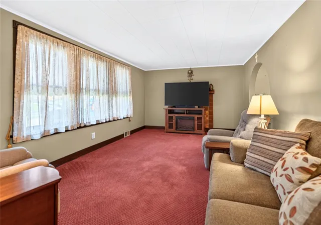 Photo 3 of Single family home for sale at 9 Dakota St, Crafton, PA 15205 | MLS# 1773134 | Listing updated on 2026-09-23
