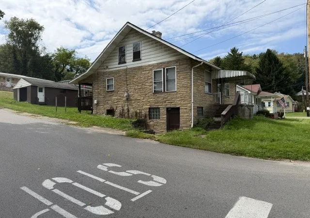 Photo 2 of Single family home for sale at 301 Patterson Ave, Beaver Falls, PA 15010 | MLS# 1773275 | Listing updated on 2026-09-06