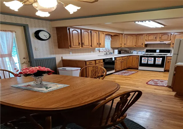 Photo 4 of Single family home for sale at 119 Woodsdale Rd, Ross Twp, PA 15237 | MLS# 1772852 | Listing updated on 2026-09-28