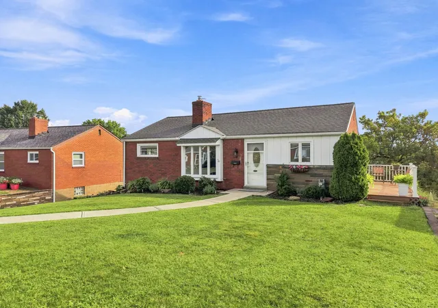 Photo 3 of Single family home for sale at 4219 Greenridge Rd, Castle Shannon, PA 15234 | MLS# 1773281 | Listing updated on 2026-10-20
