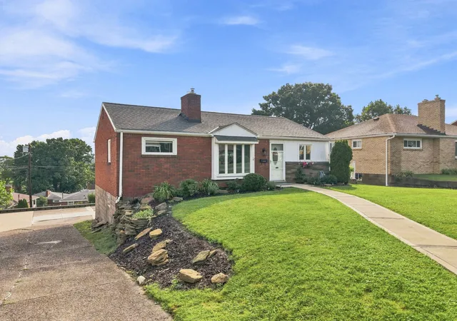 Photo 3 of Single family home for sale at 4219 Greenridge Rd, Castle Shannon, PA 15234 | MLS# 1773281 | Listing updated on 2026-10-20