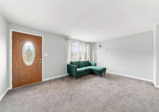 Photo 4 of Single family home for sale at 606 Winterberry Rd, Monroeville, PA 15146 | MLS# 1772923 | Listing updated on 2026-09-14