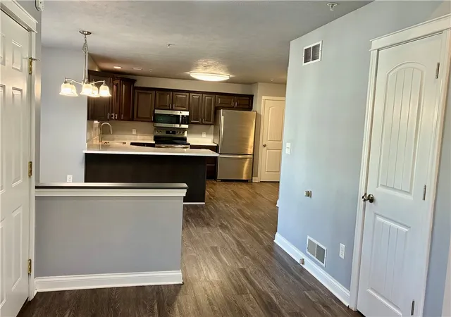 Listing Photo 3 - Condo for sale in building located at 337 Kittery Ridge Dr, New Castle, PA 16101 - Unit #A