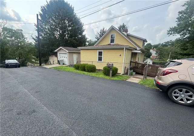 Photo 2 of Single family home for sale at 334 Manhattan Ave, Shaler, PA 15223 | MLS# 1772306 | Listing updated on 2026-09-11