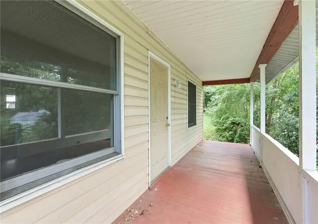 Photo 3 of Single family home for sale at 112 Oakland Ave, Johnstown, PA 15902 | MLS# 1773302 | Listing updated on 2026-09-07