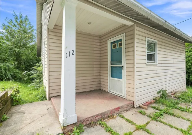 Photo 4 of Single family home for sale at 112 Oakland Ave, Johnstown, PA 15902 | MLS# 1773302 | Listing updated on 2026-09-07