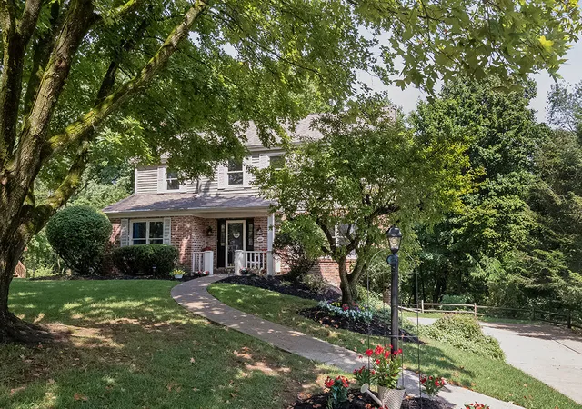 Photo 3 of Single family home for sale at 605 Wiltshire Ct, Marshall, PA 15090 | MLS# 1773305 | Listing updated on 2026-10-21