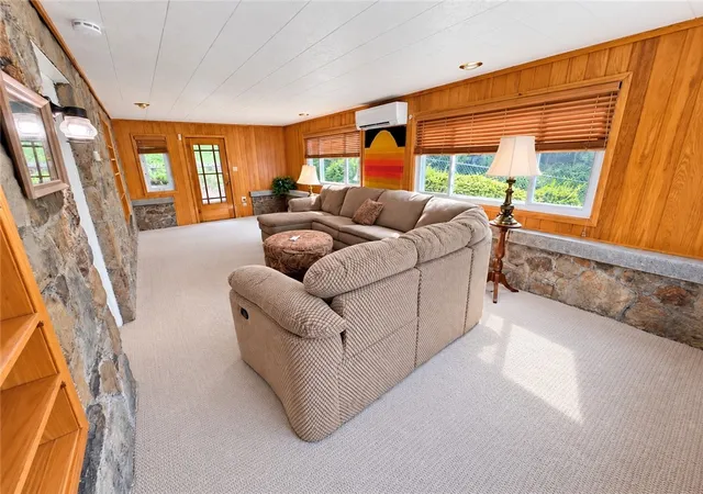 Photo 4 of Single family home for sale at 1025 Isabella Rd, Connellsville, PA 15425 | MLS# 1773260 | Listing updated on 2026-09-12