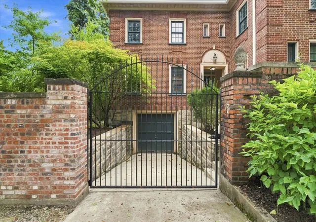 Photo 3 of Single family home for sale at 4342 Centre Ave, Schenley Farms, PA 15213 | MLS# 1773339 | Listing updated on 2026-09-09