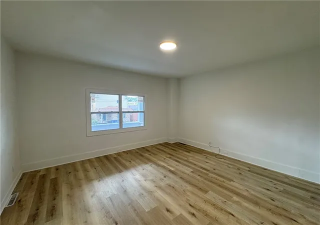 Photo 3 of Single family home for sale at 1922 Kenneth Ave, Arnold, PA 15068 | MLS# 1773351 | Listing updated on 2026-09-07