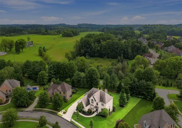 Photo 3 of Single family home for sale at 3003 Paige Pl, Adams Twp, PA 16046 | MLS# 1772960 | Listing updated on 2026-09-12