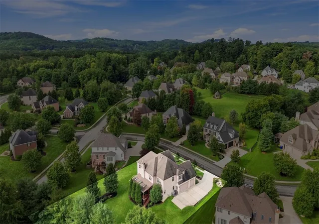 Photo 4 of Single family home for sale at 3003 Paige Pl, Adams Twp, PA 16046 | MLS# 1772960 | Listing updated on 2026-09-12