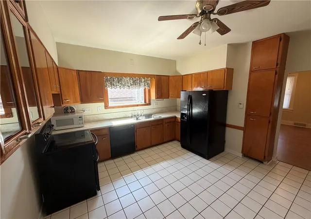 Photo 3 of Single family home for sale at 106 Cottrell Ave, Jeannette, PA 15644 | MLS# 1773370 | Listing updated on 2026-09-12