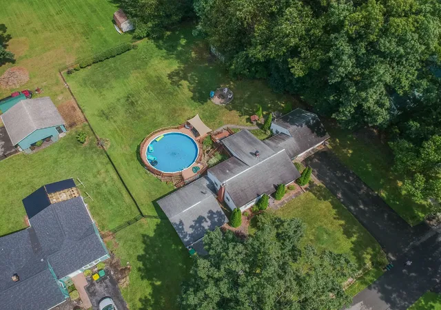 Photo 3 of Sale Pending at 207 Oakland Ave, Twp Of But Sw, PA 16001 | MLS# 1773397 | Listing updated on 2026-09-16
