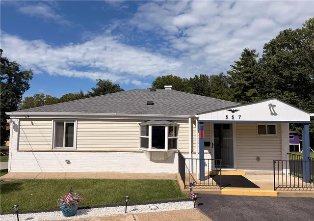 Photo 1 of Sale Pending at 557 Beatty Rd, Monroeville, PA 15146 | MLS# 1773401 | Listing updated on 2026-10-17