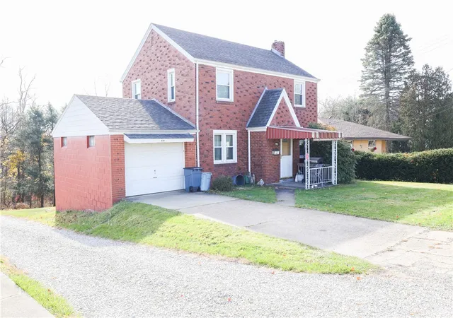 Photo 3 of Single family home for sale at 620 3rd Street, N Versailles, PA 15137 | MLS# 1773311 | Listing updated on 2026-09-09