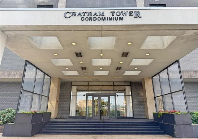 Photo 3 of Condo for sale at 112 Washington Pl Chatham Twr #11 E\F, Downtown Pgh, PA 15219 | MLS# 1772885 | Listing updated on 2026-09-12
