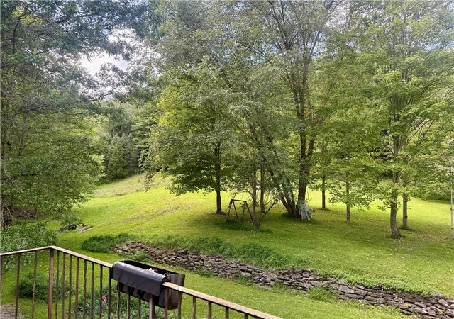 Photo 4 of Single family home for sale at 274 Charlies Rd, South Huntingdon, PA 15479 | MLS# 1773399 | Listing updated on 2026-09-14