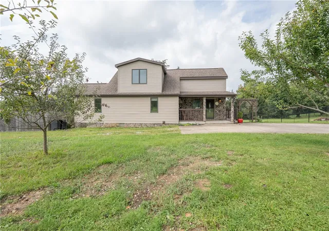 Photo 2 of Single family home for sale at 426 Dick Sta Rd, Sewickley Twp, PA 15642 | MLS# 1773320 | Listing updated on 2026-09-14