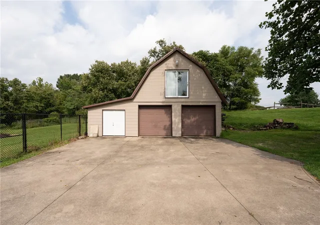 Photo 4 of Single family home for sale at 426 Dick Sta Rd, Sewickley Twp, PA 15642 | MLS# 1773320 | Listing updated on 2026-09-14