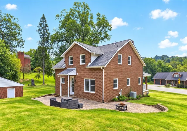 Photo 2 of Single family home for sale at 1293 Rostraver Rd, Rostraver, PA 15012 | MLS# 1773312 | Listing updated on 2026-09-08