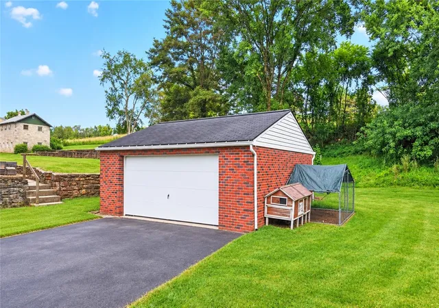 Photo 3 of Single family home for sale at 1293 Rostraver Rd, Rostraver, PA 15012 | MLS# 1773312 | Listing updated on 2026-09-08