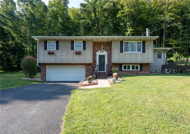 Single family home for sale at 429 Four Mile Run Rd, Cook Twp, PA 15650 | MLS# 1772954