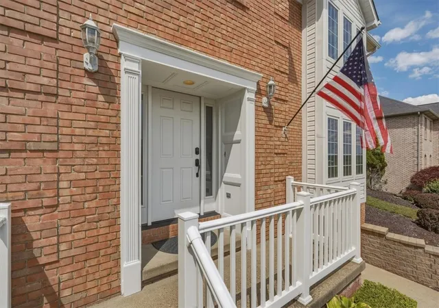 Photo 3 of Sale Pending at 130 Field Clb Dr, Robinson Twp, PA 15136 | MLS# 1773327 | Listing updated on 2026-09-13