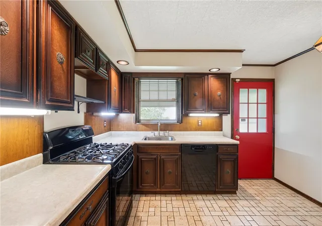 Photo 4 of Single family home for sale at 836 Georgia Ave, Bon Air, PA 15210 | MLS# 1773391 | Listing updated on 2026-09-15