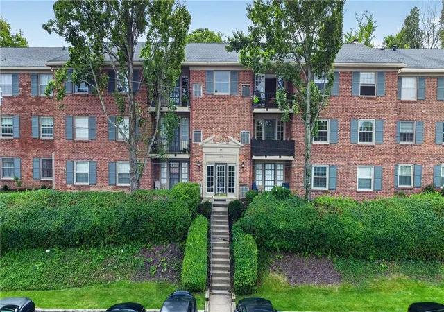 Photo 1 of Condo for sale at 1070 Chatham Park Dr #C, Scott Twp, PA 15216 | MLS# 1773443 | Listing updated on 2026-10-11