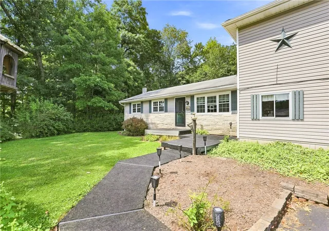 Photo 3 of Single family home for sale at 204 Stepping Stone, Somerset Twp, PA 15501 | MLS# 1773459 | Listing updated on 2026-09-08