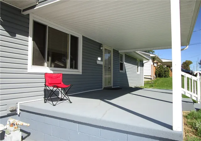 Photo 2 of Single family home for sale at 408 Indiana Ave, Farrell, PA 16121 | MLS# 1773476 | Listing updated on 2026-09-30