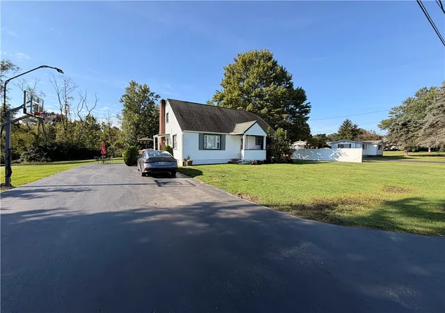 Photo 2 of Single family home for sale at 1407 Cameron Ave, Union Twp, PA 16101 | MLS# 1773373 | Listing updated on 2026-09-14