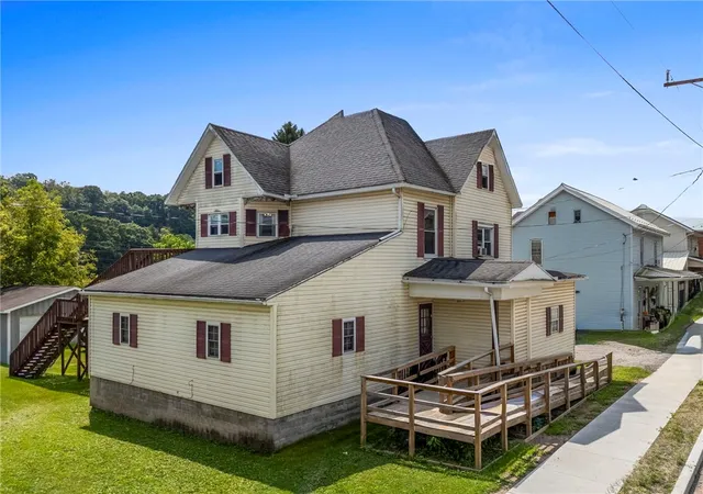 Photo 2 of Single family home for sale at 522 Main St, Rockwood Boro, PA 15557 | MLS# 1773436 | Listing updated on 2026-09-30