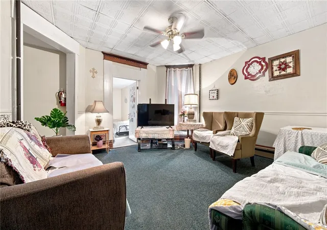 Photo 3 of Single family home for sale at 522 Main St, Rockwood Boro, PA 15557 | MLS# 1773436 | Listing updated on 2026-09-30