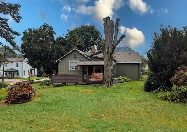 Photo 2 of Single family home for sale at 425 16th Avenue, Patterson Twp, PA 15010 | MLS# 1773497 | Listing updated on 2026-09-13