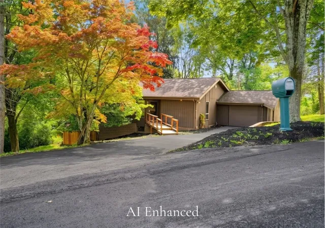 Photo 1 of Single family home for sale at 204 Ohioview St, Aliquippa, PA 15001 | MLS# 1773367 | Listing updated on 2026-09-24