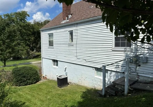 Photo 3 of Single family home for sale at 3107 Quay St, White Oak, PA 15131 | MLS# 1773448 | Listing updated on 2026-09-09