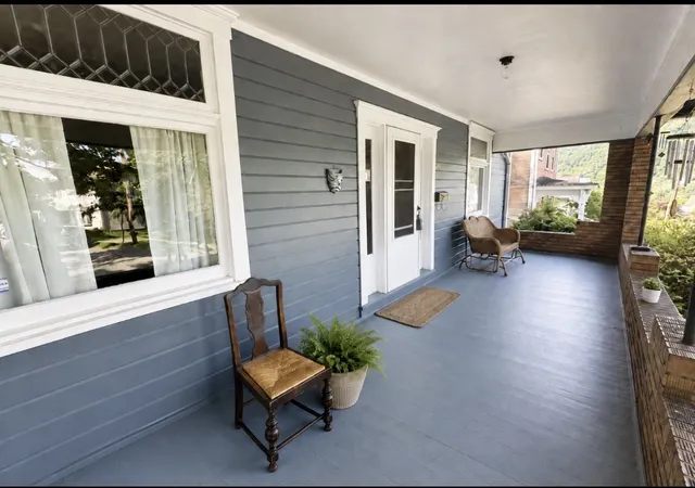 Photo 2 of Single family home for sale at 615 North 7th St, Apollo Boro, PA 15613 | MLS# 1773517 | Listing updated on 2026-09-09