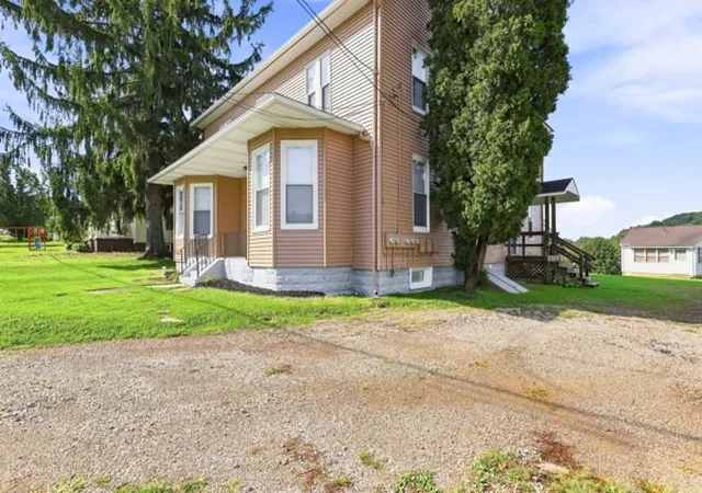 Photo 3 of Multi family home for sale at 537 N Edgewood Ave, Somerset Boro, PA 15501 | MLS# 1773520 | Listing updated on 2026-09-08