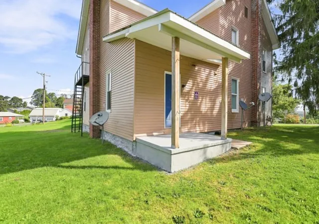 Photo 3 of House for sale at 537 N Edgewood Ave, Somerset Boro, PA 15501 | MLS# 1773520 | Listing updated on 2026-09-08