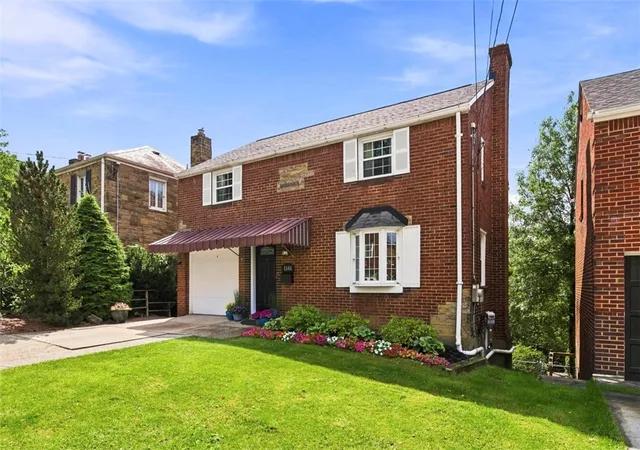 Photo 2 of Single family home for sale at 1548 Reamer St, Brookline, PA 15226 | MLS# 1773422 | Listing updated on 2026-09-12