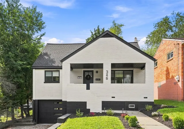 Photo 1 of Single family home for sale at 346 Sweetbriar St, Mt Washington, PA 15211 | MLS# 1773524 | Listing updated on 2026-09-16