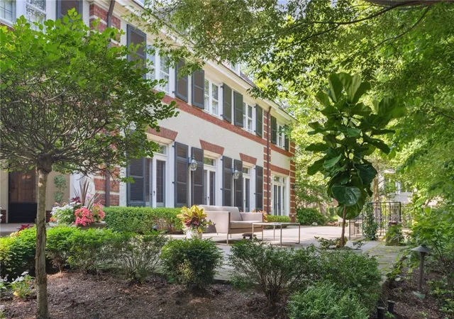 Single family home for sale at 5563 Northumberland St, Squirrel Hill, PA 15217 | MLS# 1773059