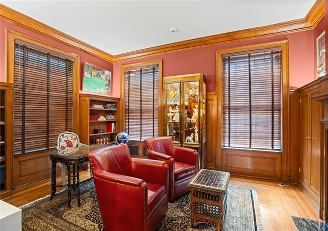 Photo 4 of Single family home for sale at 5563 Northumberland St, Squirrel Hill, PA 15217 | MLS# 1773059 | Listing updated on 2026-09-08