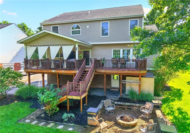 Photo 2 of Single family home for sale at 4671 Vitullo Dr, Hampton, PA 15101 | MLS# 1773532 | Listing updated on 2026-09-15